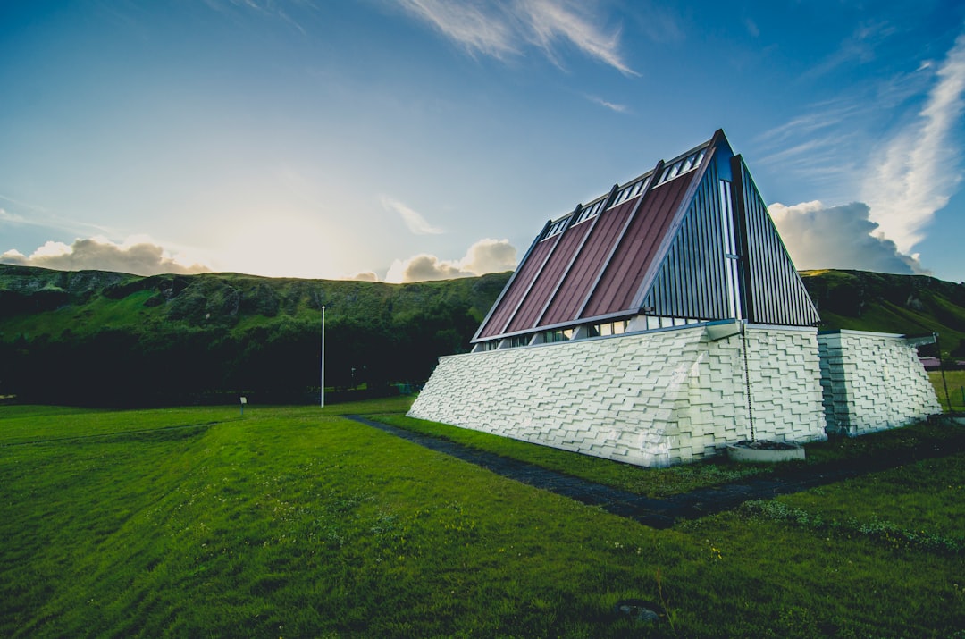Innovative Architektur: Wenn High-Tech auf Naturn&auml;he trifft